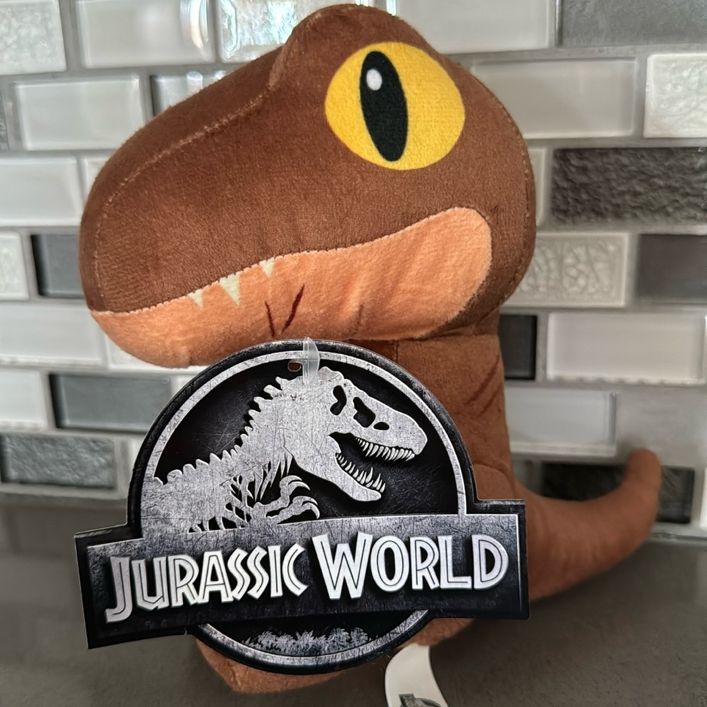 JURASSIC WORLD Tyrannosaurus Rex Dinosaur Sitting Plush / Limited Edition / NEW